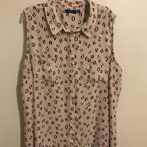 Collared button down sleeveless blouse